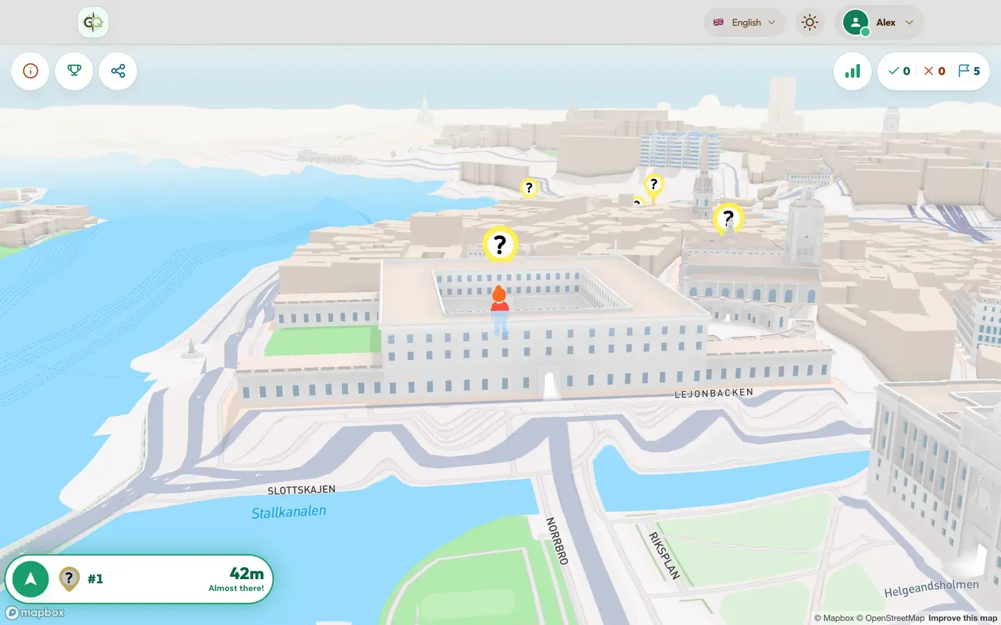De vijf quizstops verspreid over Gamla Stan. De deelnemer staat 42 meter van de eerste, voor het Koninklijk Paleis.